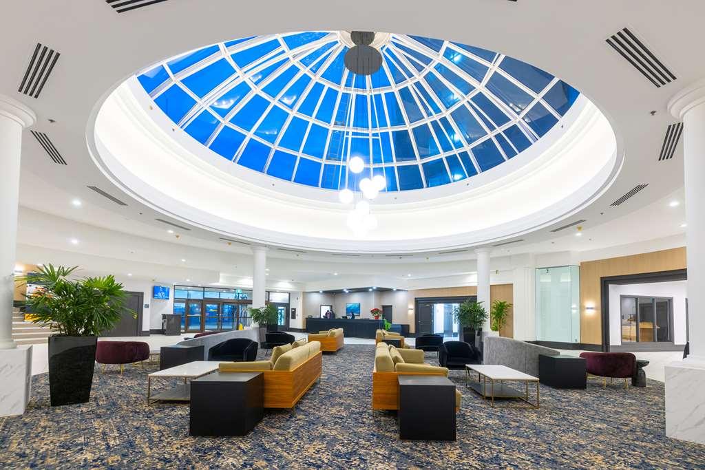 Doubletree By Hilton Calgary North Hotel Bagian luar foto