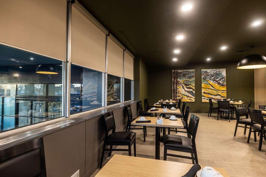 Doubletree By Hilton Calgary North Hotel Restoran foto
