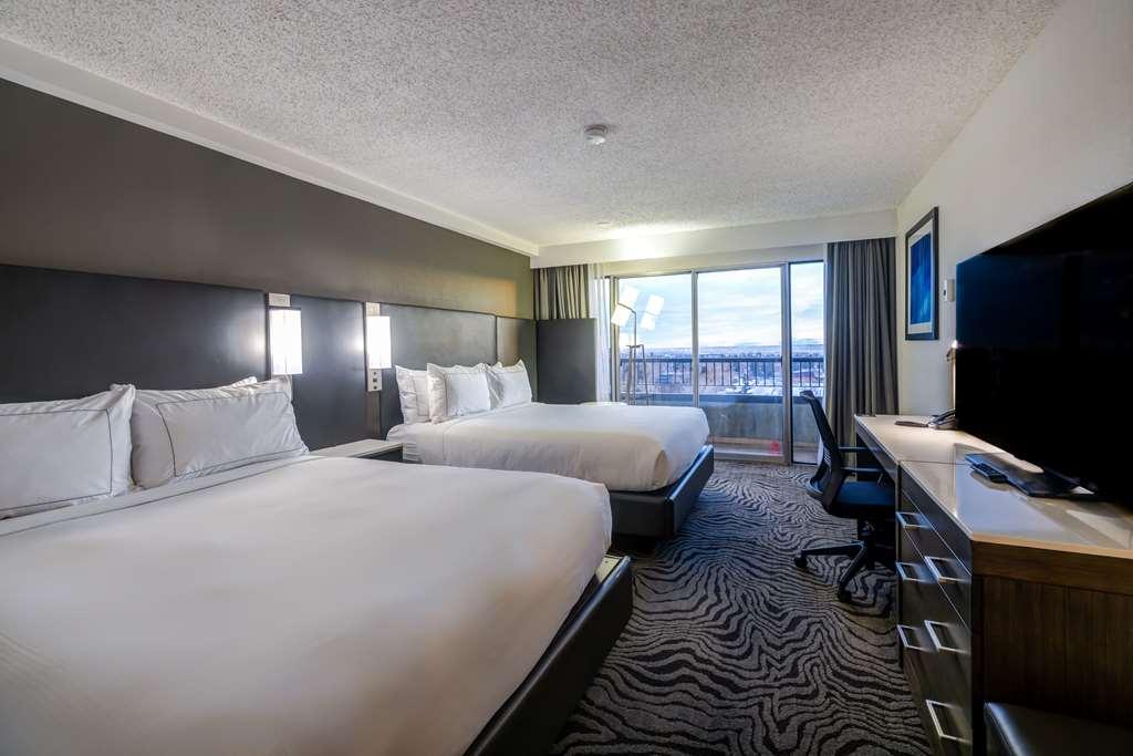 Doubletree By Hilton Calgary North Hotel Ruang foto