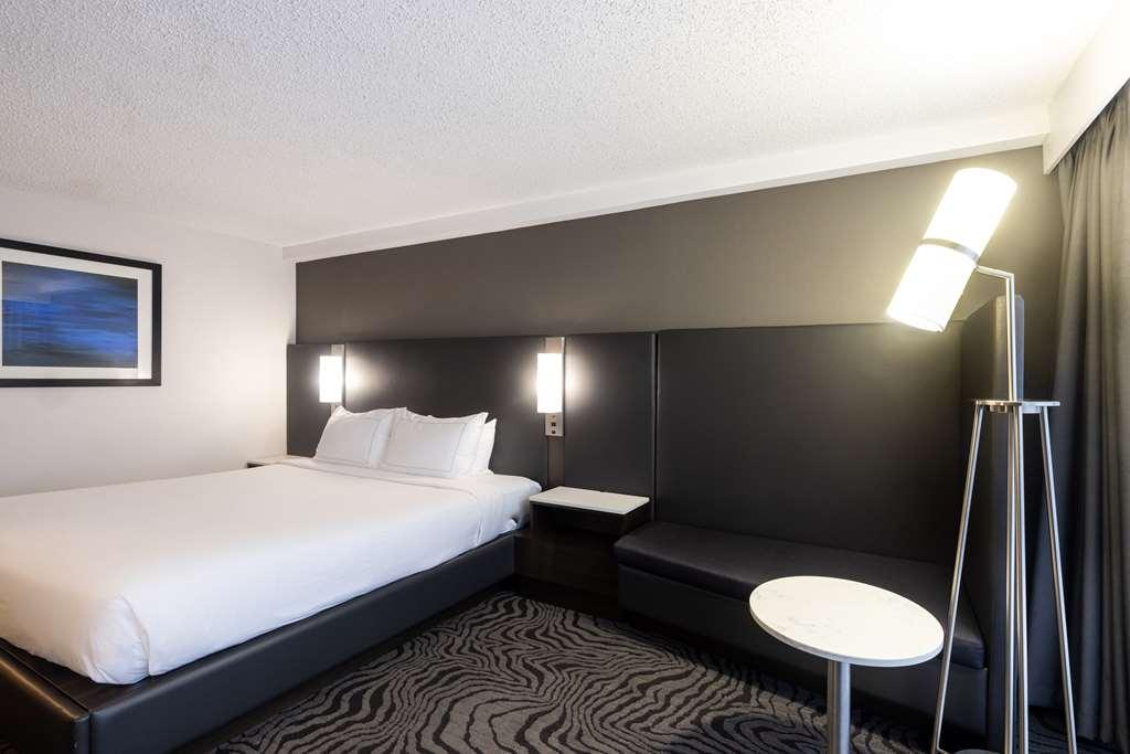 Doubletree By Hilton Calgary North Hotel Ruang foto