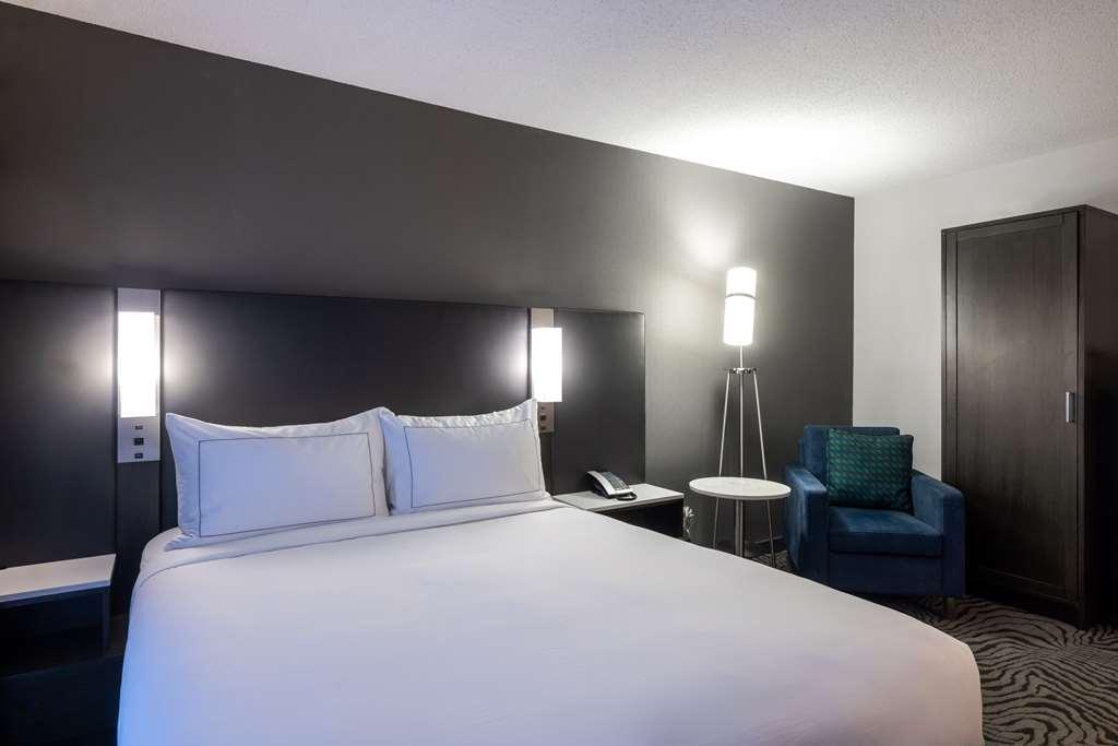 Doubletree By Hilton Calgary North Hotel Ruang foto